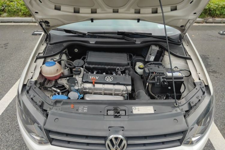 Volkswagen Polo 2012 #22 Volkswagen Polo 2012 car image #22