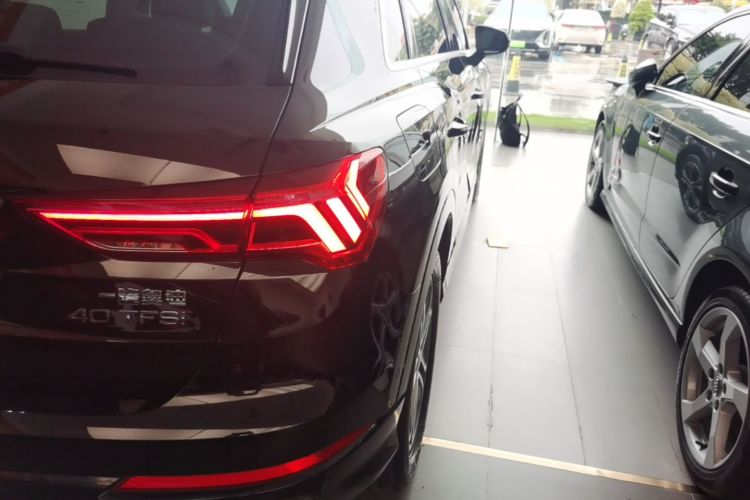 Audi Q3 2021 #8 Audi Q3 2021 car image #8
