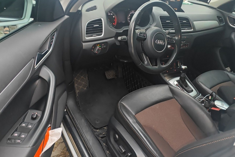 Audi Q3 2017 car image #18
