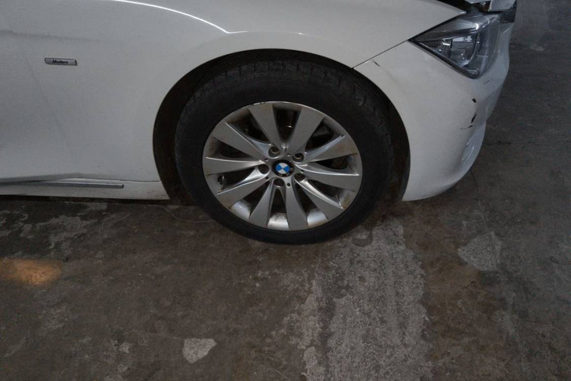 BMW 3 Series 2013 #9 BMW 3 Series 2013 car image #9