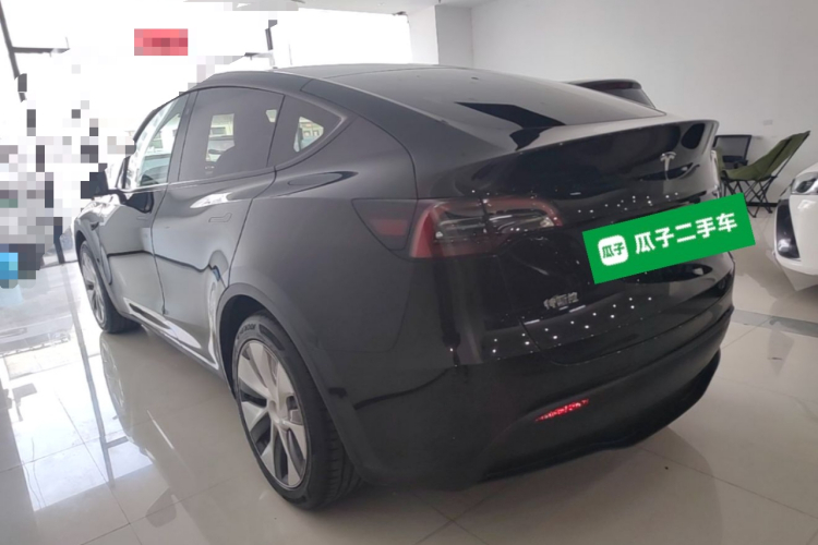 Tesla Model Y 2022 #5 Tesla Model Y 2022 car image #5