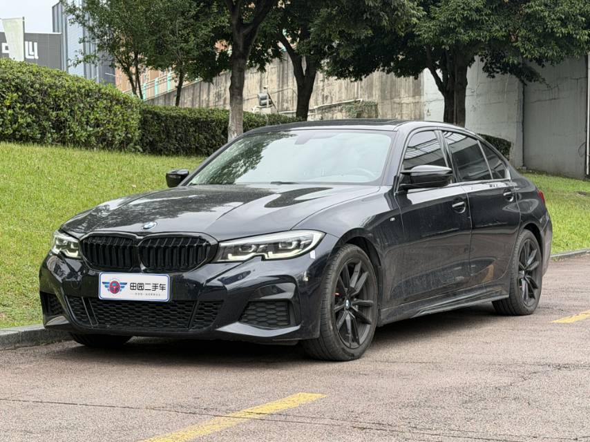 BMW 3 Series 2022 BMW 3 Series 2022 immagine di auto