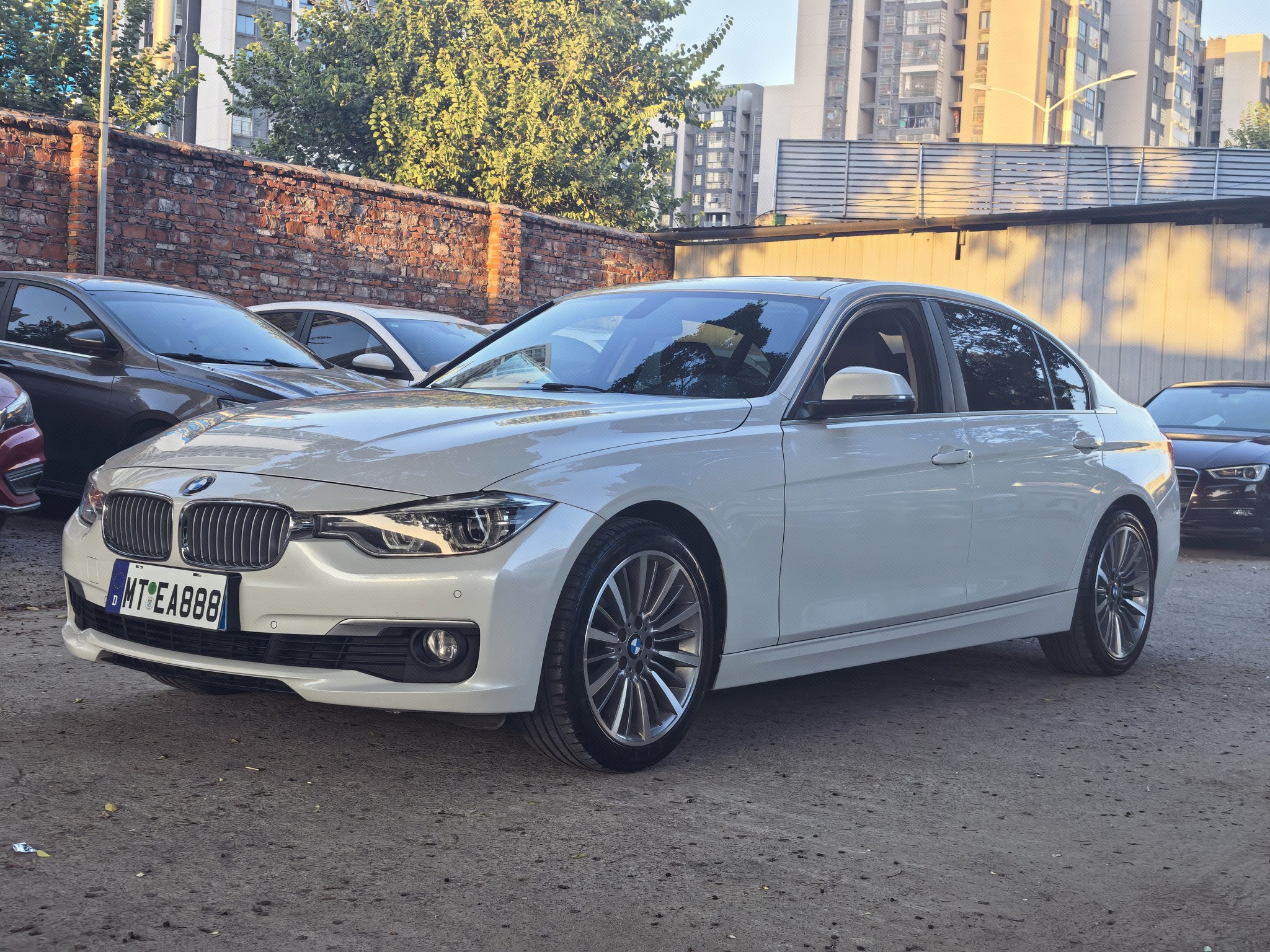 BMW 3 Series 2019 BMW 3 Series 2019 car image