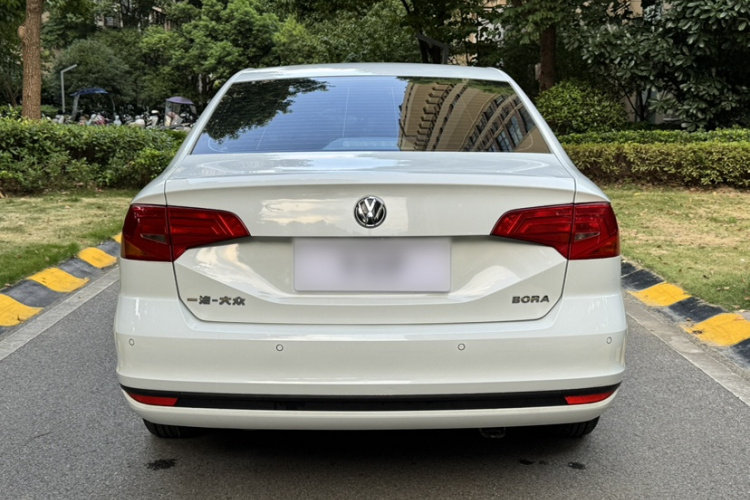Volkswagen Bora 2019 #8 Volkswagen Bora 2019 car image #8