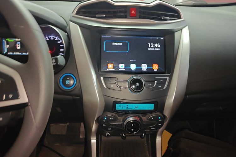 BYD Yuan New Energy 2019 #13 BYD Yuan New Energy 2019 car image #13