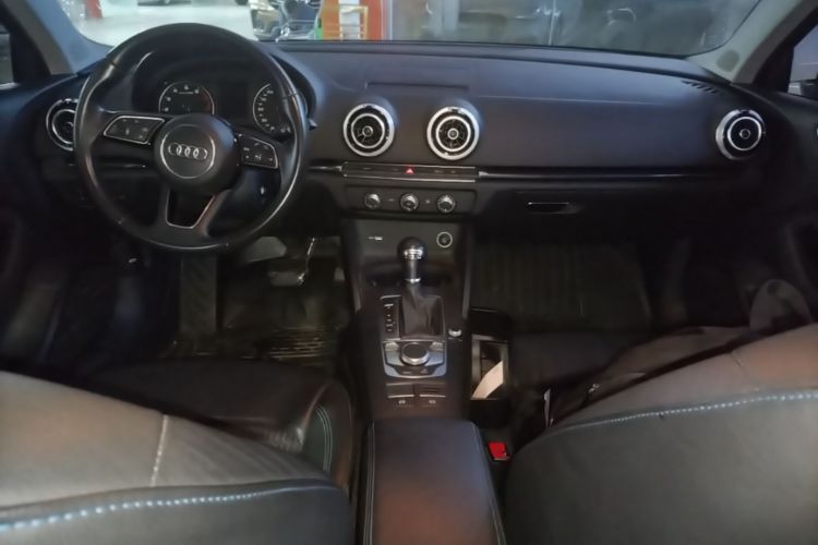 Audi A3 2019 car image #11