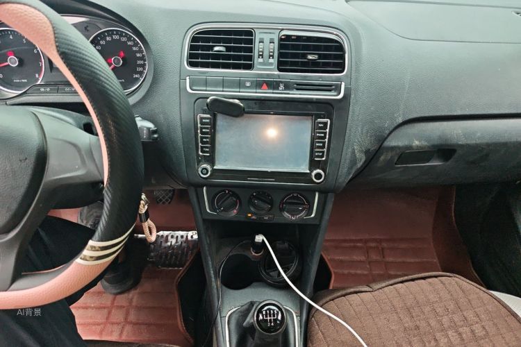 Volkswagen Polo 2016 car image #15