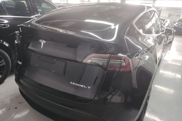 Tesla Model Y 2021 #7 Tesla Model Y 2021 car image #7