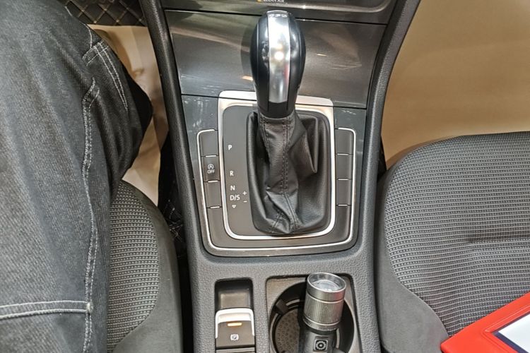 Volkswagen Golf 2019 #14 Volkswagen Golf 2019 car image #14