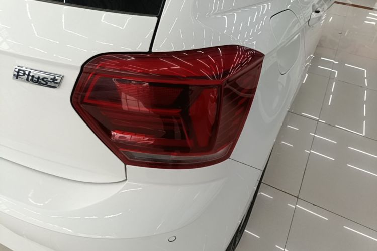 Volkswagen Polo 2022 car image #8