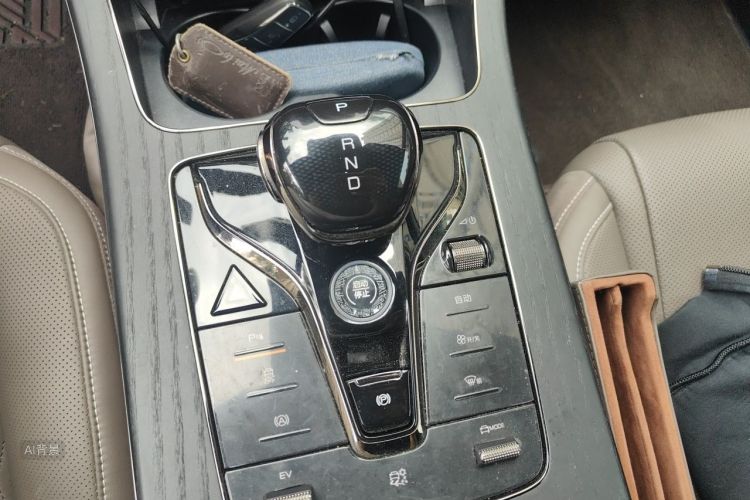 BYD Han 2022 car image #16