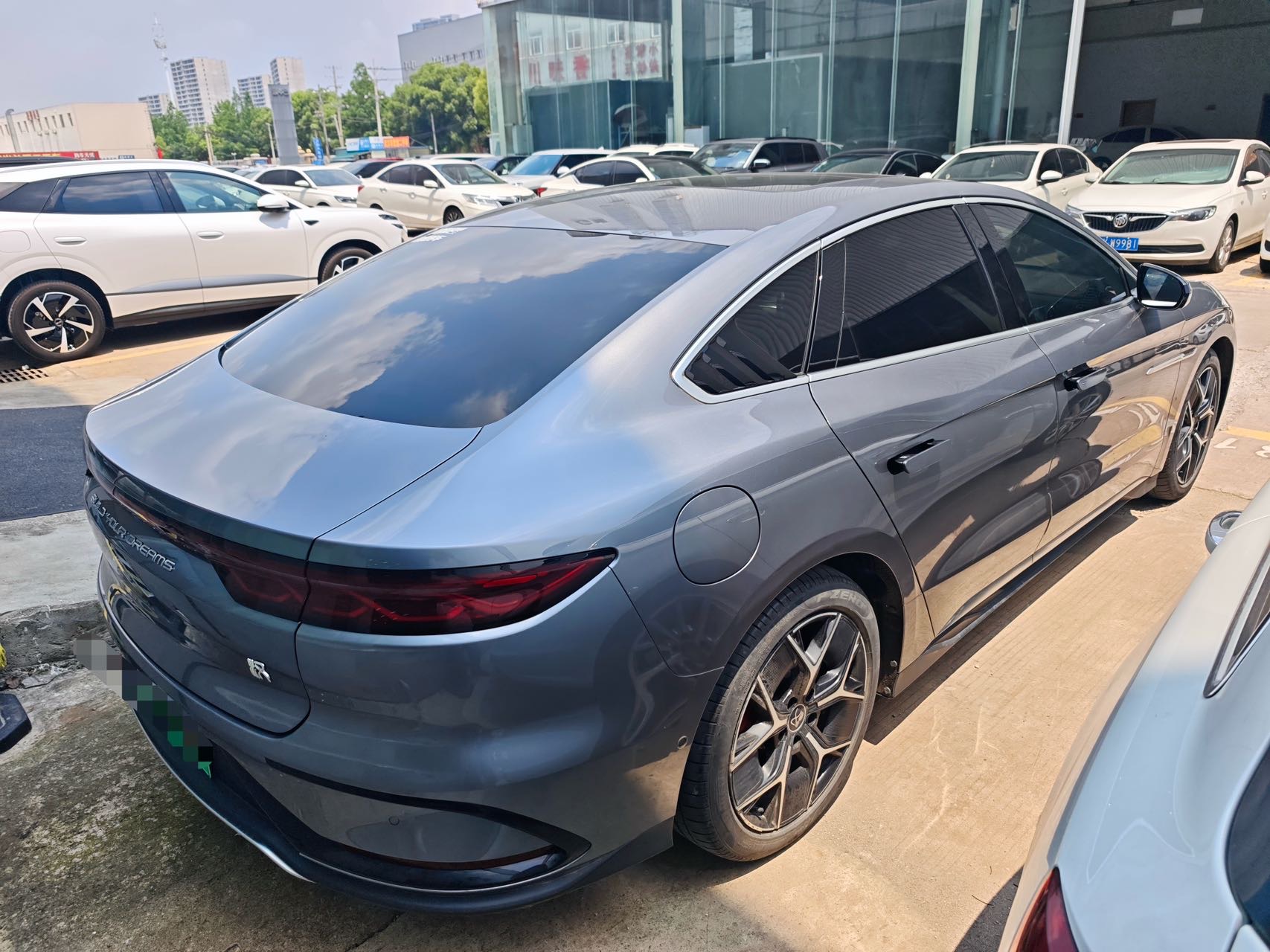 BYD Han 2022 car image #2