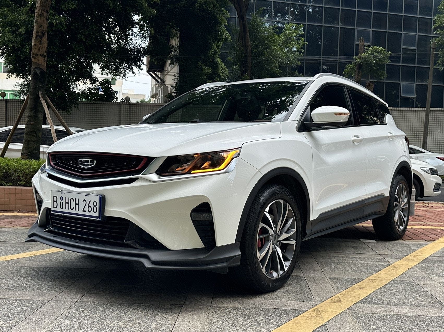 GEELY Coolray 2021 GEELY Coolray 2021 car image