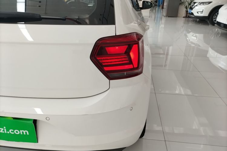 Volkswagen Polo 2020 car image #8