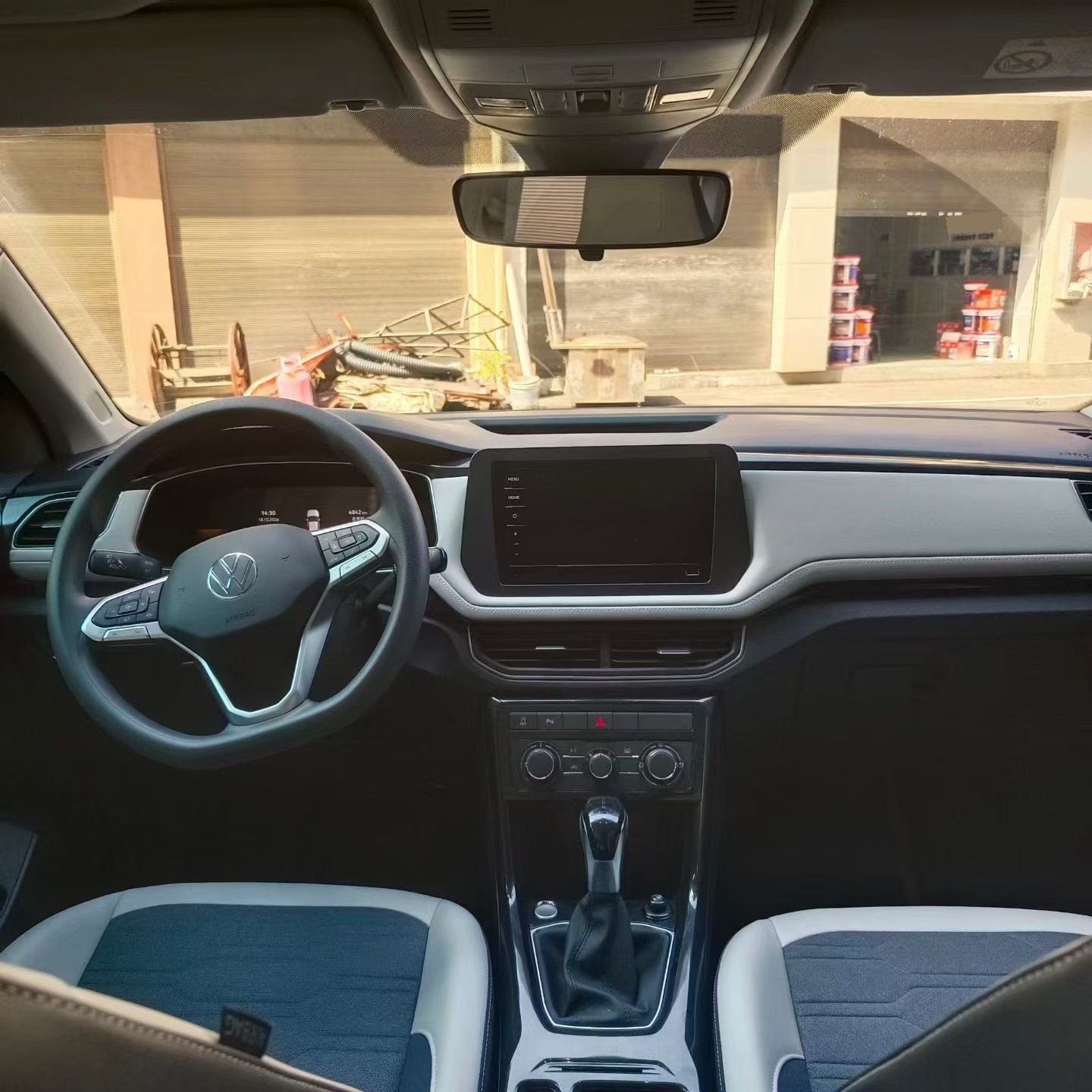 Volkswagen Tharu 2026 immagine di auto #5