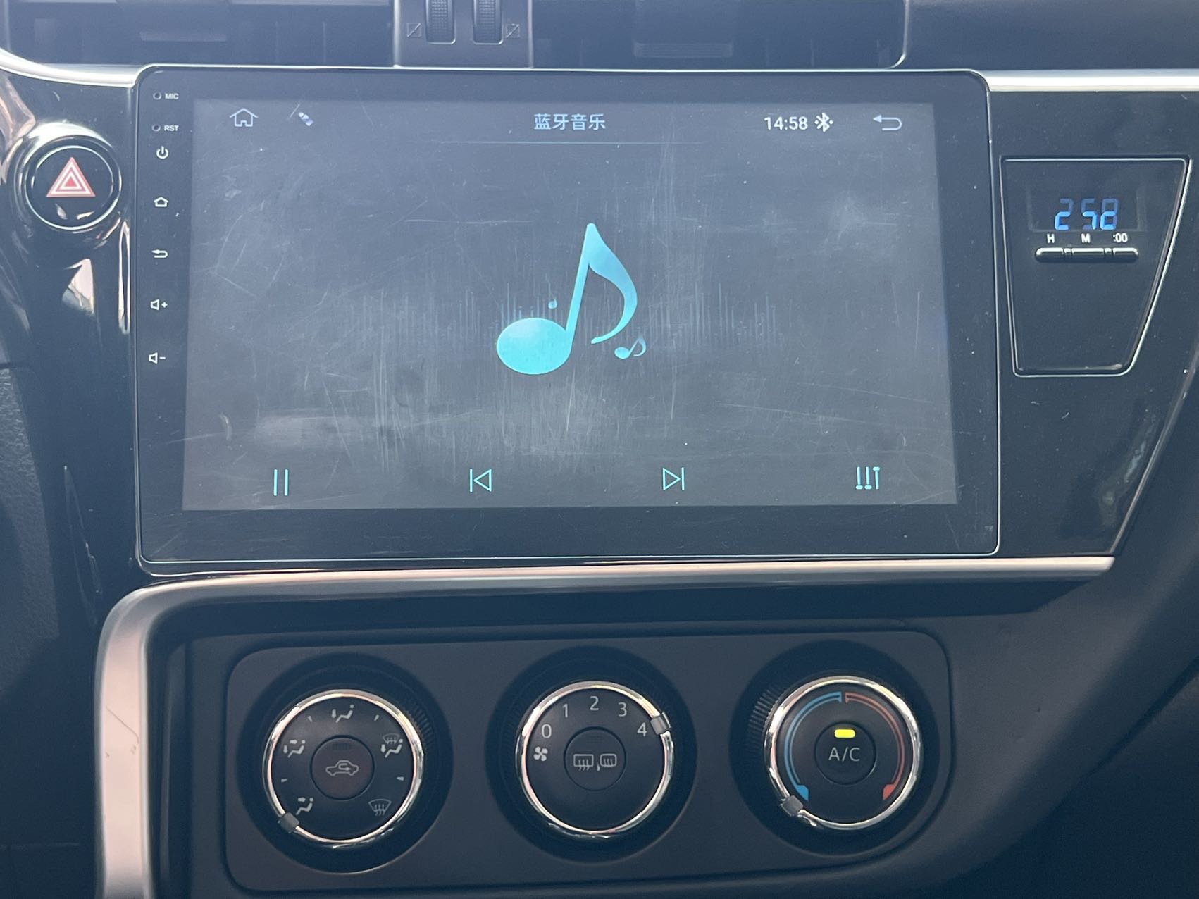 Toyota Corolla 2018 #10 Toyota Corolla 2018 car image #10