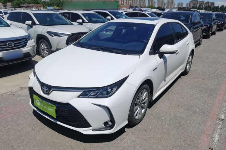 Toyota Corolla 2024 immagine di auto #2