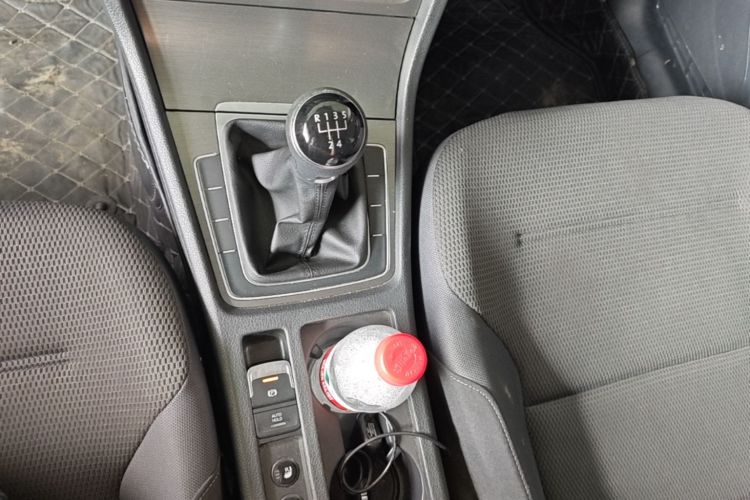 Volkswagen Golf 2016 car image #14