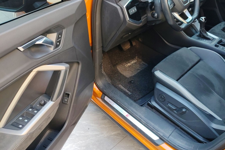 Audi Q3 2021 #16 Audi Q3 2021 car image #16