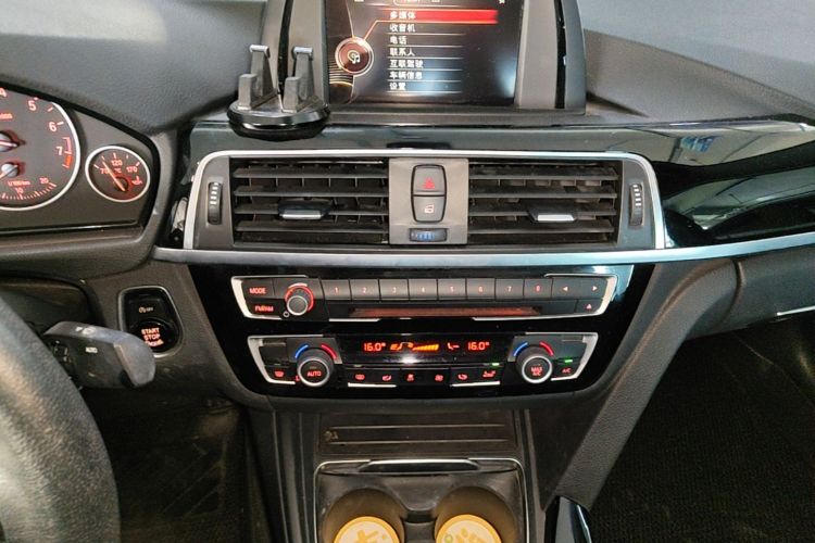 BMW 3 Series 2017 #13 BMW 3 Series 2017 car image #13