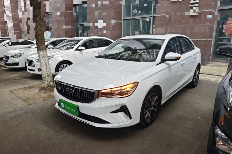 GEELY Emgrand 2021 صورة سيارة #2
