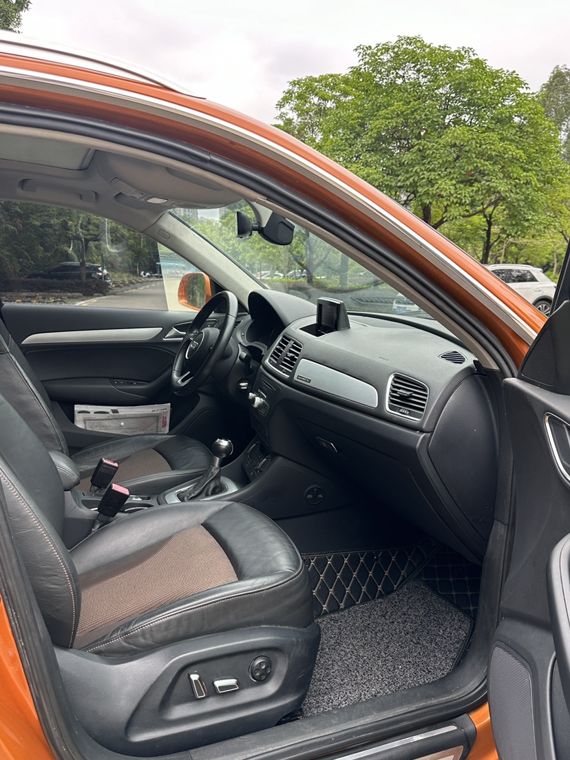 Audi Q3 2017 car image #9
