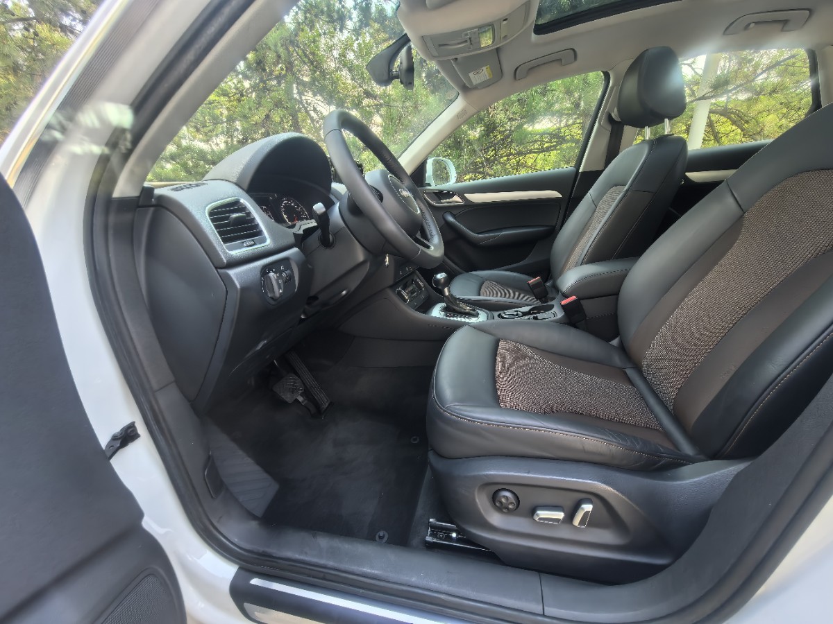 Audi Q3 2017 car image #4