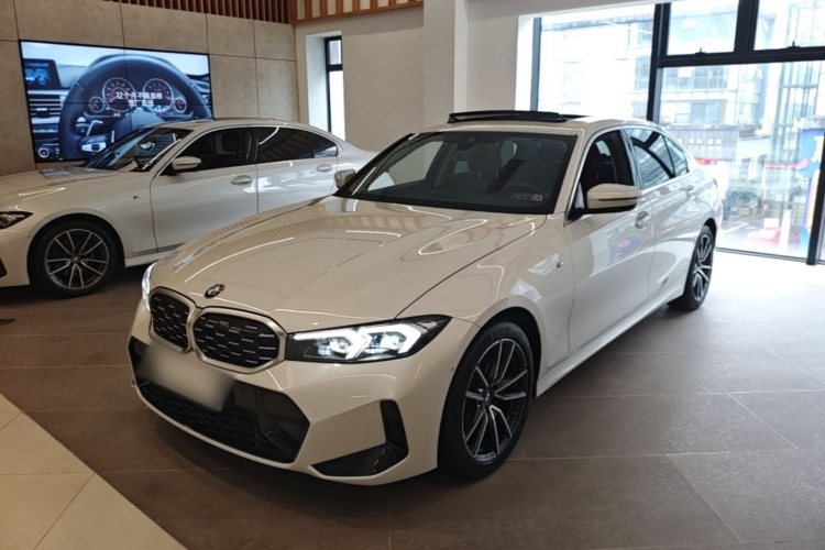 BMW 3 Series 2023 #2 BMW 3 Series 2023 car image #2