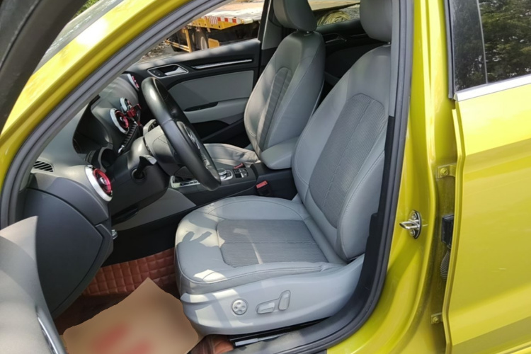 Audi A3 2018 car image #19