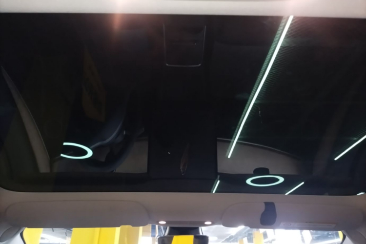 Tesla Model 3 2021 car image #25