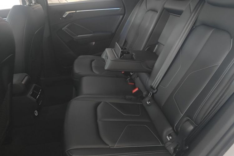 Audi Q3 2023 #17 Audi Q3 2023 car image #17