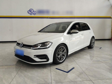 Volkswagen Golf 2020 car image 