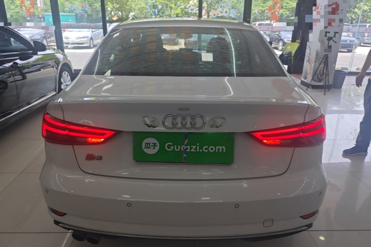 Audi A3 2017 car image #4