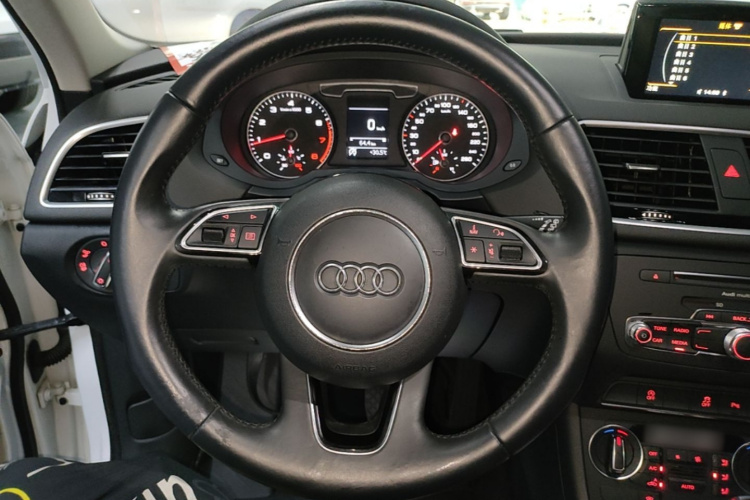 Audi Q3 2018 #11 Audi Q3 2018 car image #11