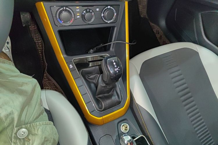 Volkswagen Polo 2019 #14 Volkswagen Polo 2019 car image #14