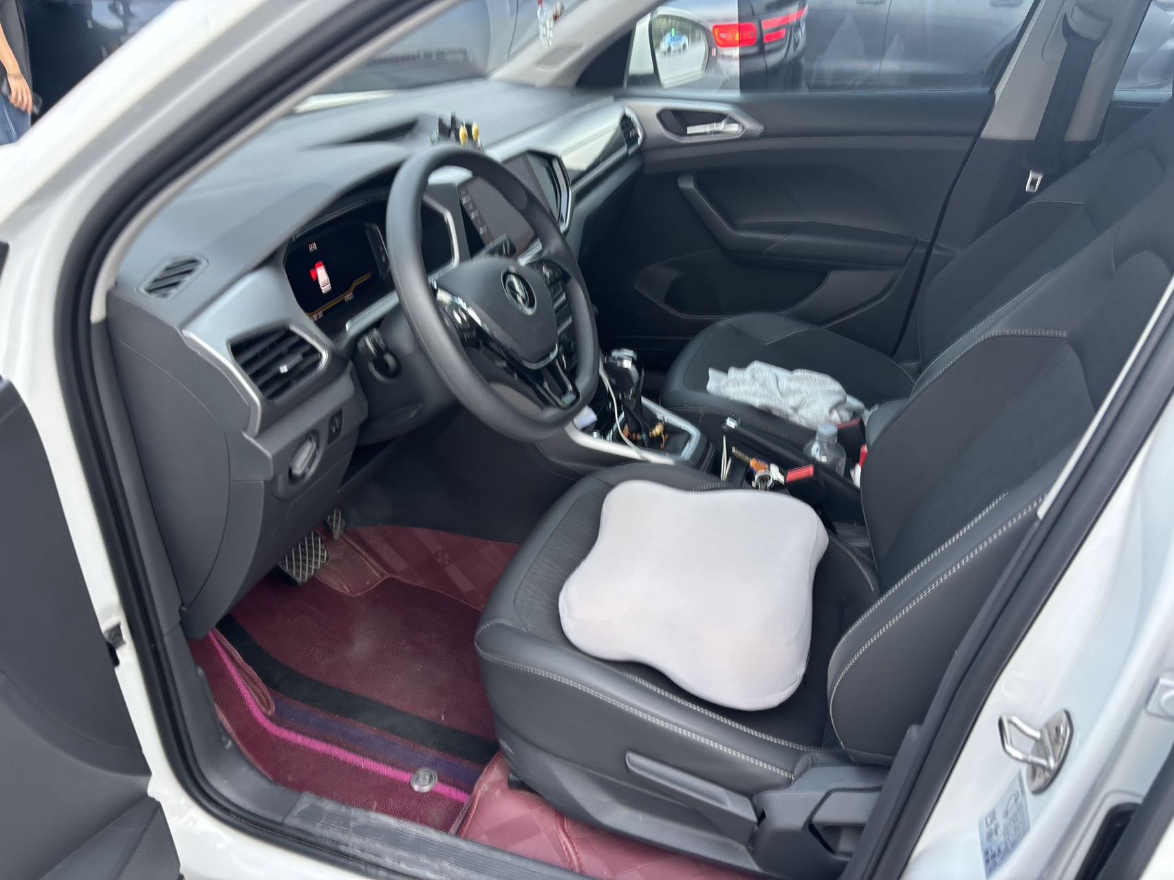 Volkswagen T-Cross 2022 #4 Volkswagen T-Cross 2022 car image #4