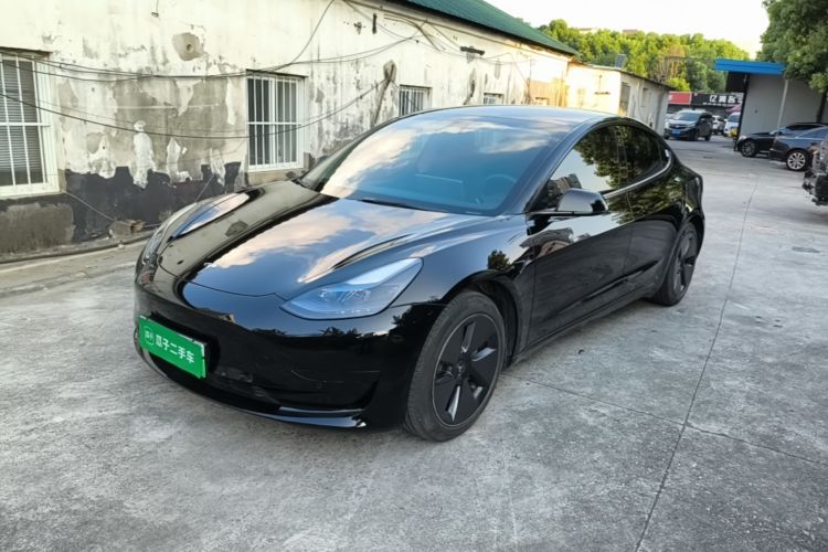 Tesla Model 3 2023 car image #2