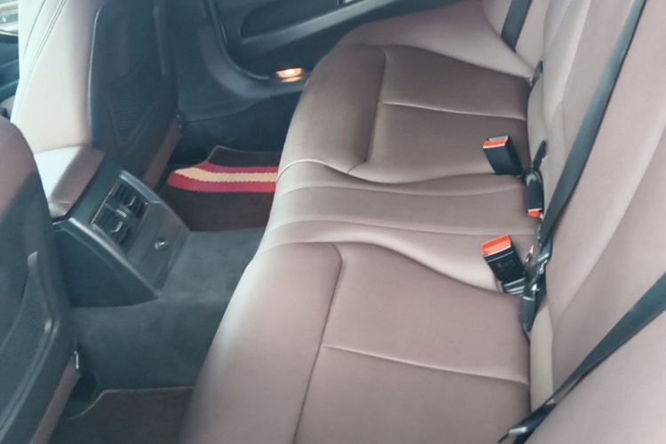 BMW 3 Series 2018 #17 BMW 3 Series 2018 car image #17