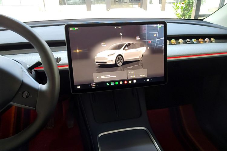 Tesla Model Y 2024 #13 Tesla Model Y 2024 car image #13