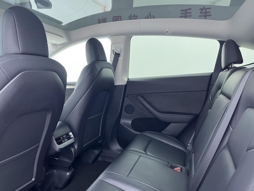 Tesla Model Y 2021 صورة سيارة #24
