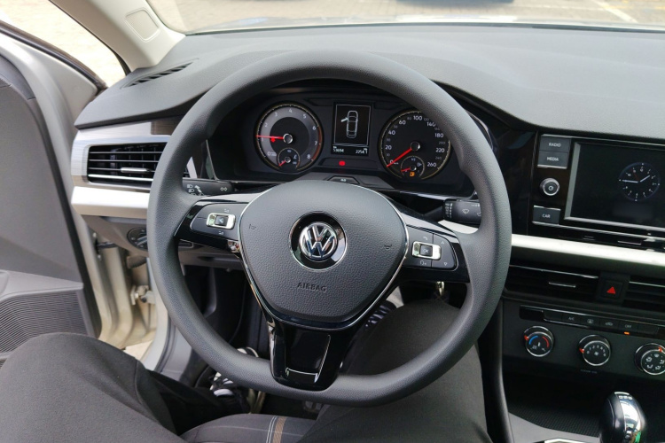 Volkswagen Lavida 2019 imagen de coche #11