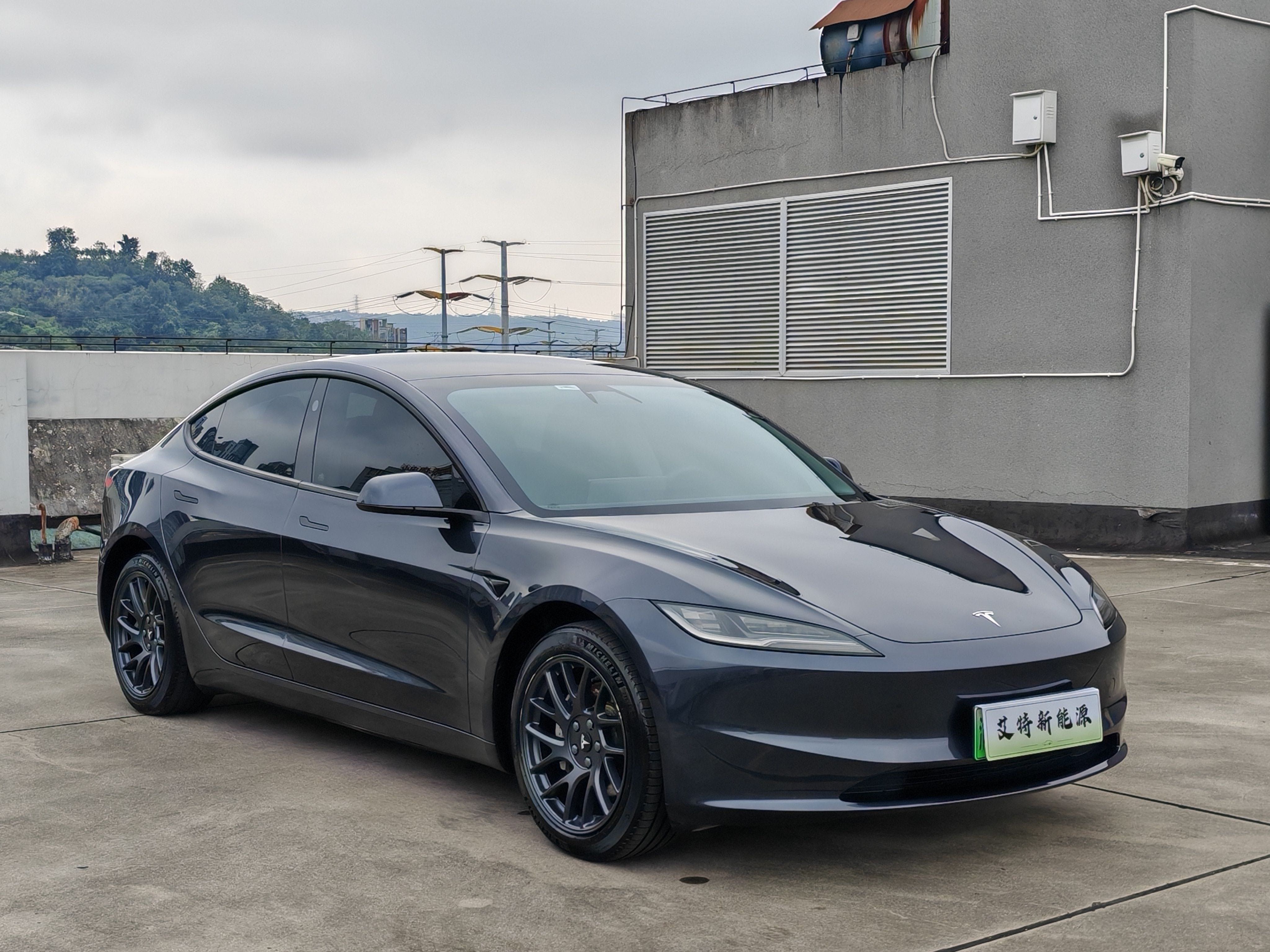 Tesla Model 3 2024 imagen de coche #2