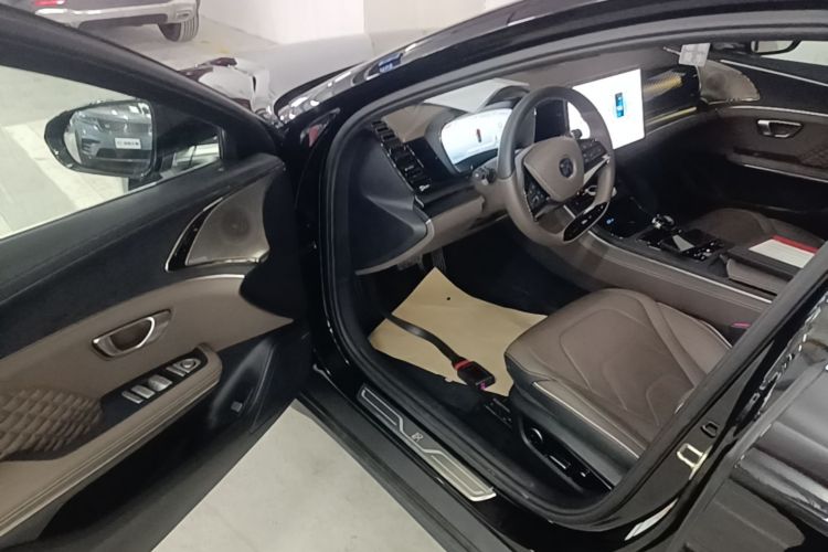 BYD Han 2022 car image #16