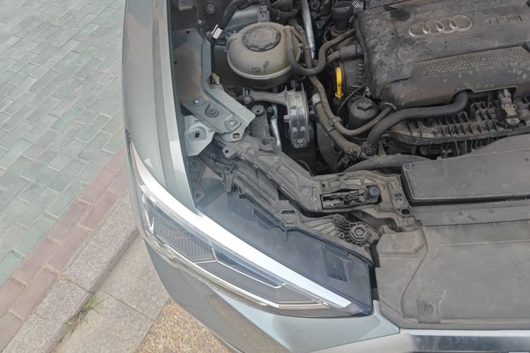 Audi Q3 2021 car image #24