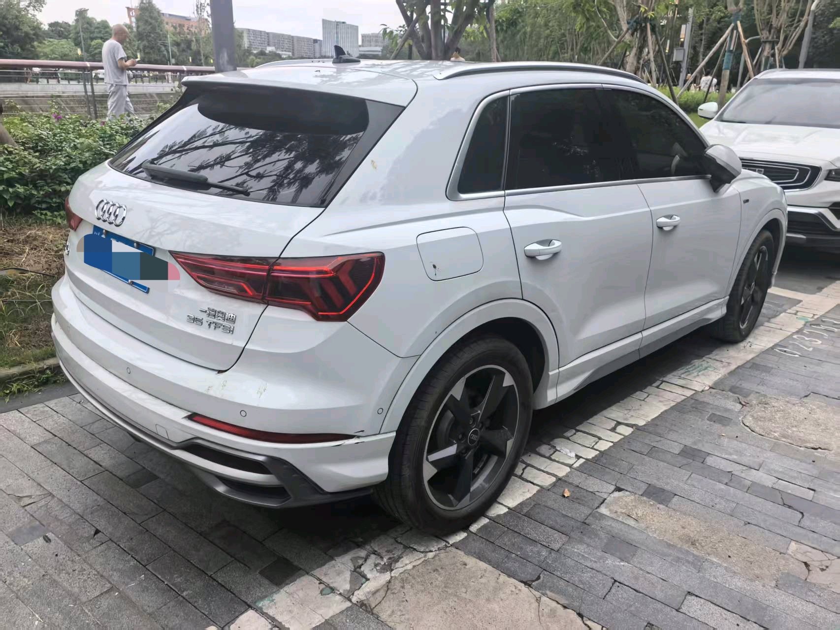 Audi Q3 2023 car image #6