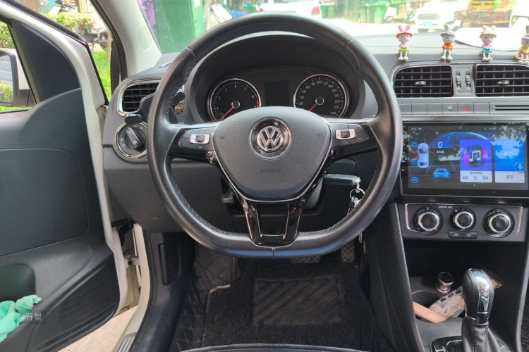 Volkswagen Polo 2017 #12 Volkswagen Polo 2017 car image #12