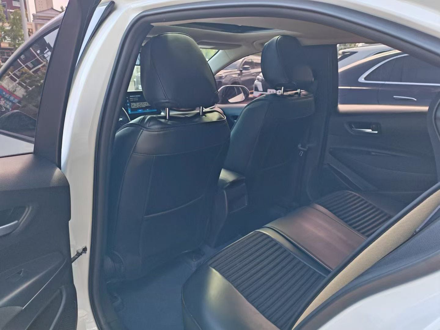 Toyota Corolla 2025 car image #6