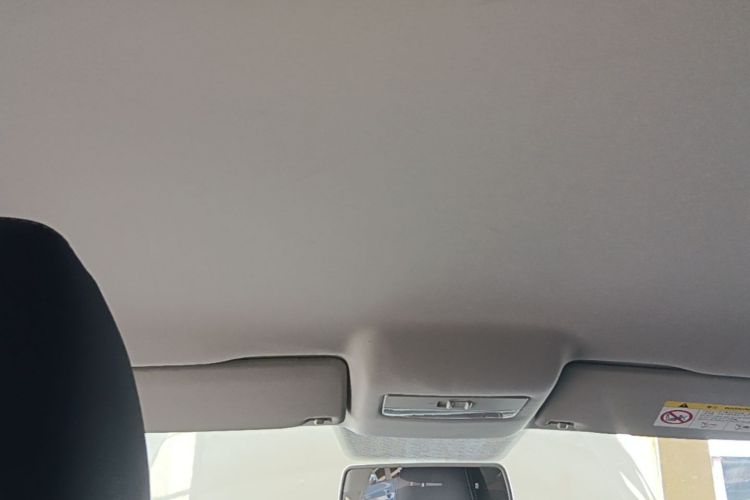 Volkswagen Polo 2018 car image #18