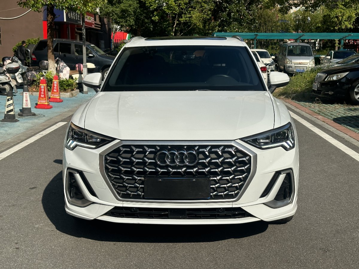 Audi Q3 2023 #2 Audi Q3 2023 car image #2