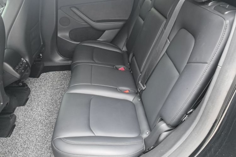 Tesla Model Y 2023 #17 Tesla Model Y 2023 car image #17